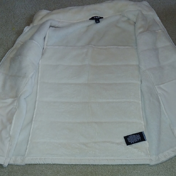 FILA Women's Cream Puffer Vest - Picture 6 of 6